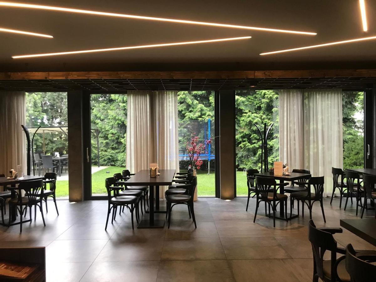 Restaurace A Penzion U Klasku Όλομουτς Εξωτερικό φωτογραφία