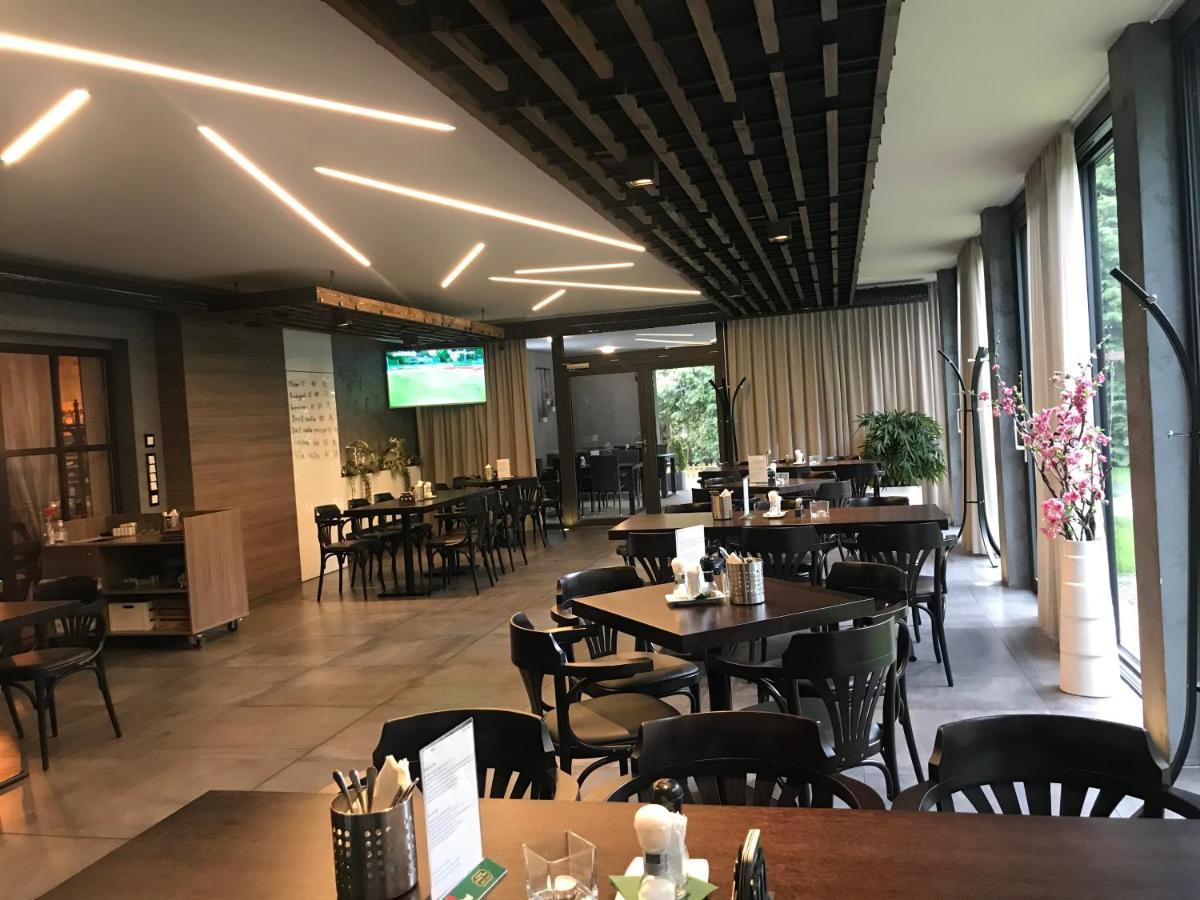 Restaurace A Penzion U Klasku Όλομουτς Εξωτερικό φωτογραφία